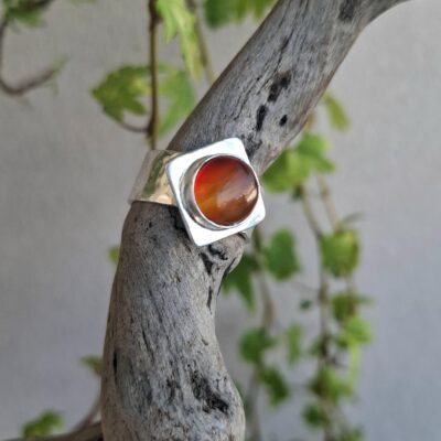 Frame ring- χειροποίητο ασημένιο δαχτυλίδι με ημιπολύτιμη πέτρα αχάτη